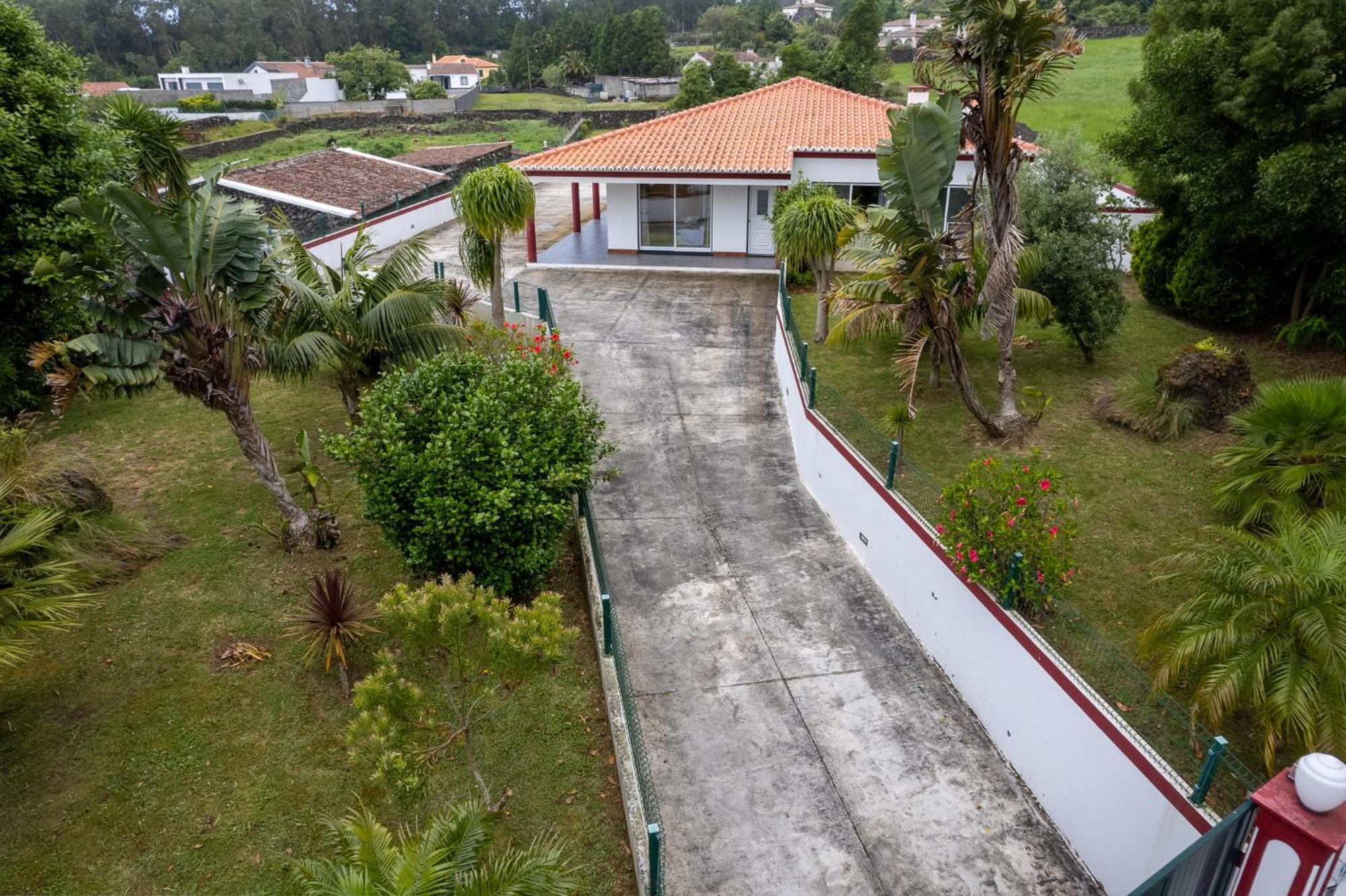 Chale D'Angra Guest House Angra do Heroísmo Exteriör bild